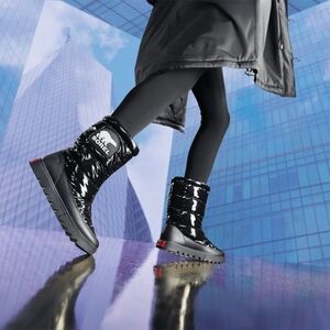 NWOT Sorel Black Joan Of Arctic Next Lite Mid Puffy Boot Size 8